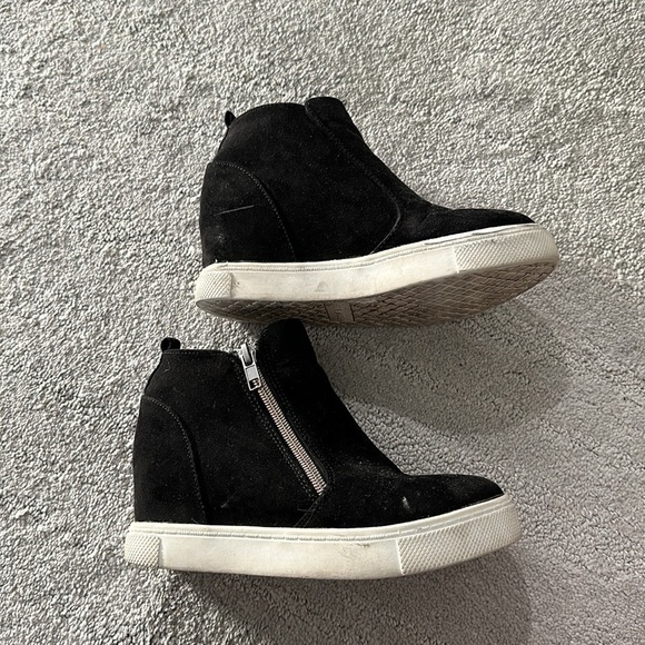 Steve Madden Platform Wedges Black Round Toe Side Zip Booties Sneakers Girls 2 - Picture 3 of 9